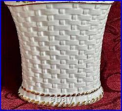 Royal Albert Old Country Roses Basketweave Vase with Bow & Gold Detail 21cms