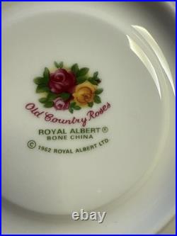Royal Albert Old Country Roses Bone China 5 Piece Setting England 1962 Vintage