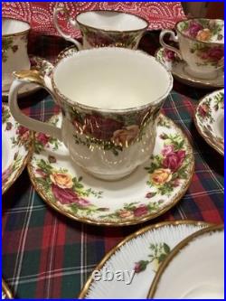 Royal Albert Old Country Roses Bone China Dinner Set Teapot Cups Plates 1982