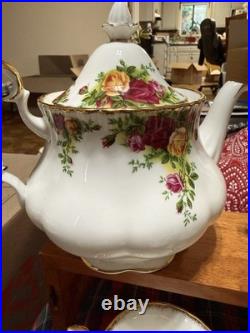 Royal Albert Old Country Roses Bone China Dinner Set Teapot Cups Plates 1982