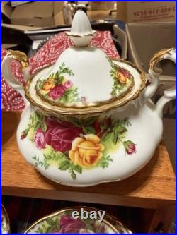 Royal Albert Old Country Roses Bone China Dinner Set Teapot Cups Plates 1982