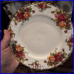 Royal Albert Old Country Roses Bone China Plate Floral Gold Trim England 1962