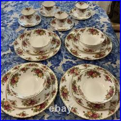 Royal Albert Old Country Roses Bone China Service for Four 20pc set England