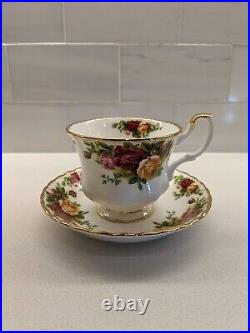 Royal Albert- Old Country Roses- Bone China- Tea Cup & Saucer 6 Sets