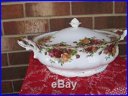 Royal Albert Old Country Roses Bone China covered casserole vegetable dish