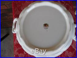Royal Albert Old Country Roses Bone China covered casserole vegetable dish
