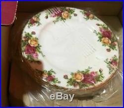 Royal Albert Old Country Roses Boxed Place Settings For A Service Set Of 4