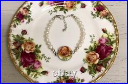 Royal Albert Old Country Roses Broken China Jewelry Pearl Silver Ladies Bracelet Royal Albert Old Country Roses Broken China Jewelry Pearl Silver Ladies Bracelet