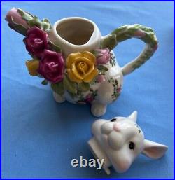 Royal Albert Old Country Roses Bunny Tea Pot Server Mint in Box