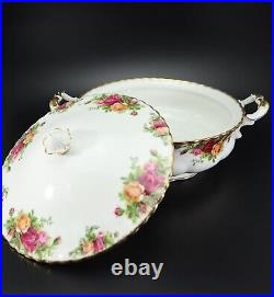 Royal Albert Old Country Roses COVERED CASSEROLE Dish England Vintage