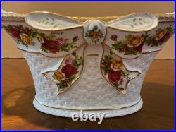 Royal Albert Old Country Roses Centerpiece Fruit Basket 17 inch