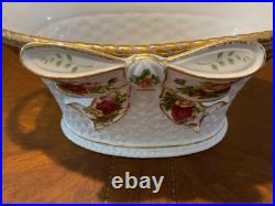Royal Albert Old Country Roses Centerpiece Fruit Basket 17 inch