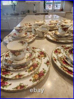 Royal Albert Old Country Roses China 60 Pieces