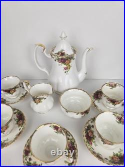 Royal Albert Old Country Roses China Set vintage, 36 Pieces