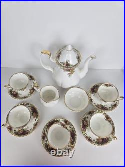 Royal Albert Old Country Roses China Set vintage, 36 Pieces
