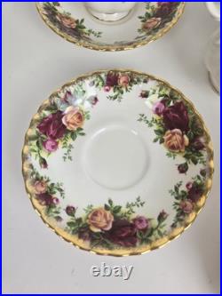 Royal Albert Old Country Roses China Set vintage, 36 Pieces