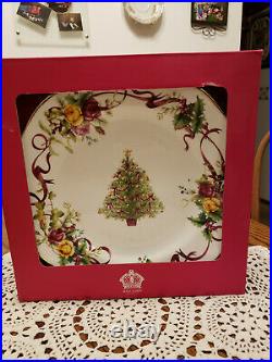 Royal Albert Old Country Roses Christmas Tree 5 Piece Place Setting NEW IN BOX