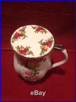 Royal Albert Old Country Roses Coffee Cup & Lid England 1962