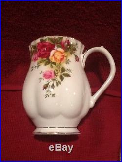 Royal Albert Old Country Roses Coffee Cup & Lid England 1962