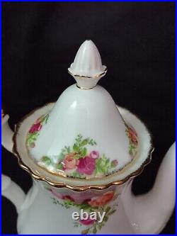 Royal Albert Old Country Roses Coffee Pot Vintage Beautiful 1962