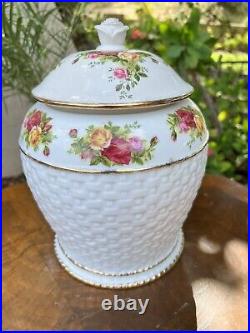 Royal Albert Old Country Roses Cookie Biscuit Barrel with box