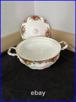 Royal Albert Old Country Roses (Covered Casserole Dish)
