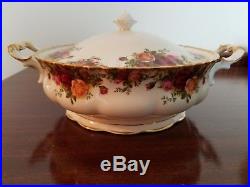Royal Albert Old Country Roses Covered Casserole Vegetable Dish