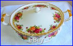Royal Albert Old Country Roses Covered Casserole Vegetable Dish England