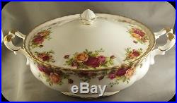 Royal Albert Old Country Roses Covered Casserole Vegetable Server England