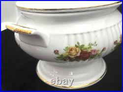 Royal Albert Old Country Roses Covered Large Tureen approx. 9 1/2 tall