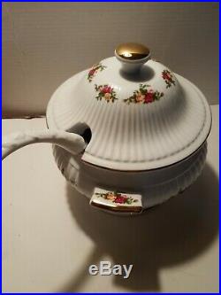 Royal Albert Old Country Roses Covered SOUP Vegetable Tureen With Latel