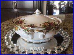 Royal Albert Old Country Roses Covered Vegetable Bowl