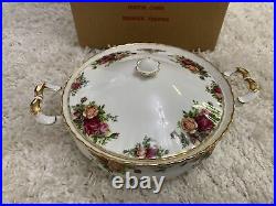 Royal Albert Old Country Roses Covered Vegetable Bowl Dish 1962