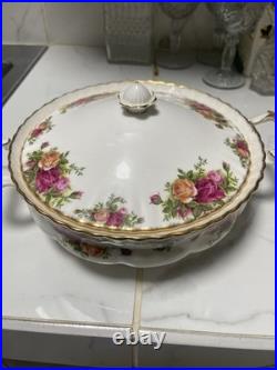 Royal Albert Old Country Roses Covered Vegetable Casserole Dish with Lid