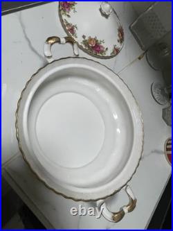 Royal Albert Old Country Roses Covered Vegetable Casserole Dish with Lid