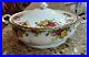 Royal_Albert_Old_Country_Roses_Covered_Vegetable_Soup_Dish_01_lc