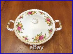 Royal Albert Old Country Roses Covered Vegetable Tureen Dish Mint Condition