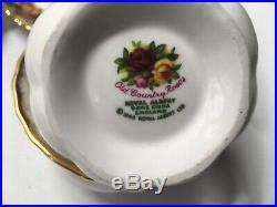 Royal Albert Old Country Roses Dinner, Tea & Service For Six People