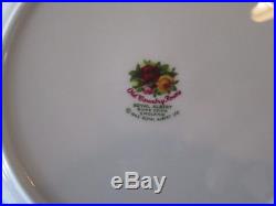 Royal Albert Old Country Roses Dinner ware. Five piece setting for Six