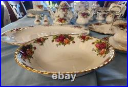 Royal Albert Old Country Roses Dinnerware. 12 Place Settings Plus Extras 70 Pcs