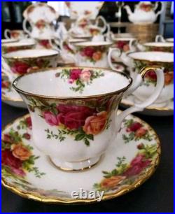 Royal Albert Old Country Roses Dinnerware. 12 Place Settings Plus Extras 70 Pcs