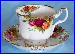 Royal Albert Old Country Roses Dinnerware. 12 Place Settings Plus Extras 70 Pcs