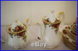 Royal Albert Old Country Roses Dinnerware Collection 42 pices