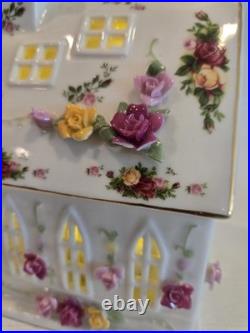 Royal Albert Old Country Roses Electric Light Up Church VERY RARE! READ PLEASE
