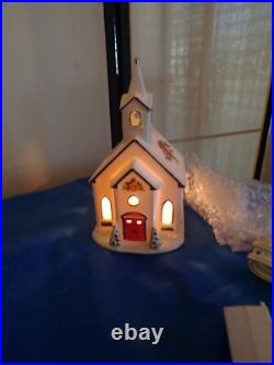 Royal Albert Old Country Roses Electric Lighted Church-Works