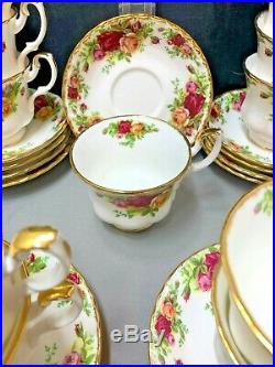 Royal Albert Old Country Roses England 11 Footed Cup And Saucer Sets 1962 New