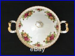 Royal Albert Old Country Roses England Round Handled Covered Vegetable Dish 1962