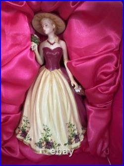 Royal Albert Old Country Roses Figure Of The Year 2010 RA25 Original Box