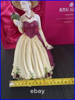 Royal Albert Old Country Roses Figure Of The Year 2010 RA25 Original Box