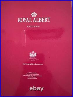 Royal Albert Old Country Roses Figure Of The Year 2010 RA25 Original Box Royal Albert Old Country Roses Figure Of The Year 2010 RA25 Original Box